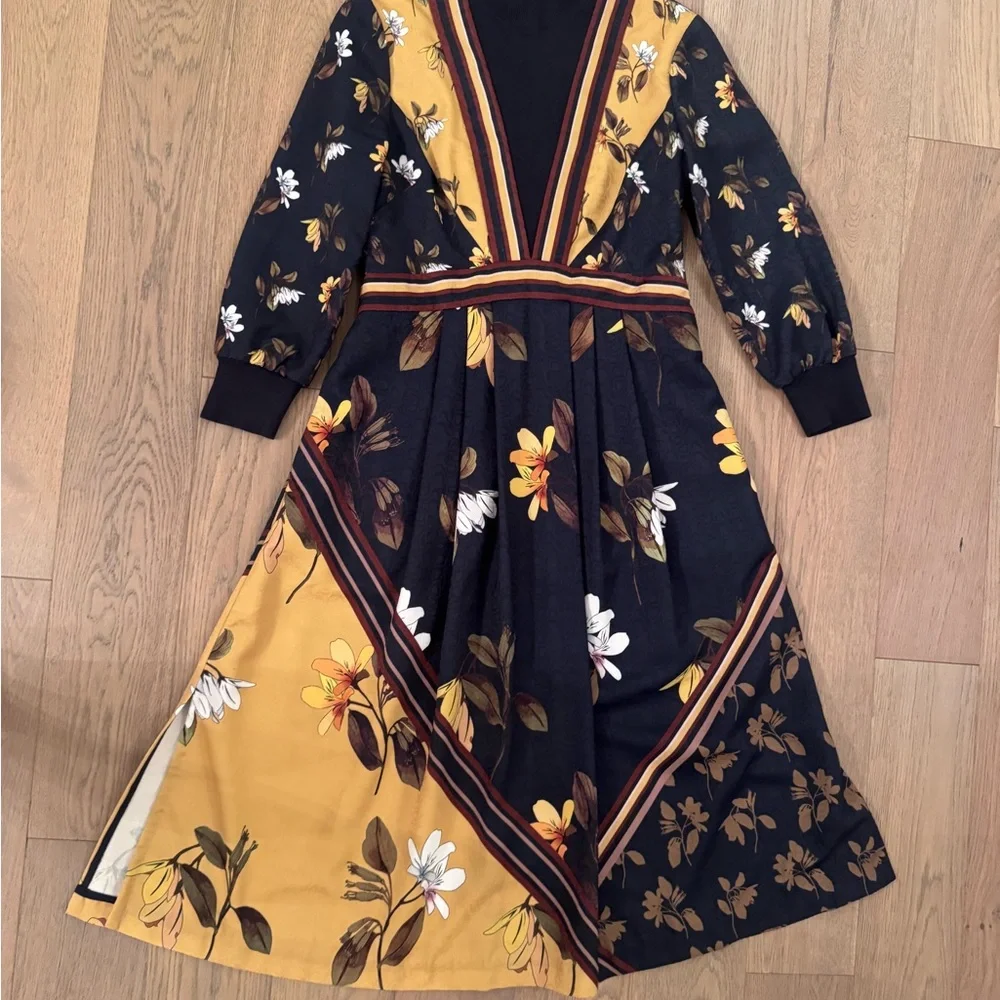 Ted Baker Floral Navy and Yellow Dress size 2 - Picture 4 of 9